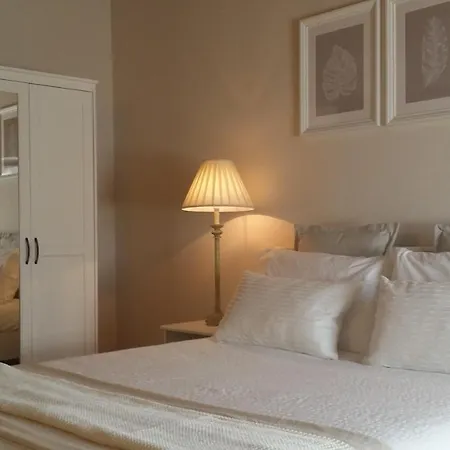 Gate32 Bed & Living *